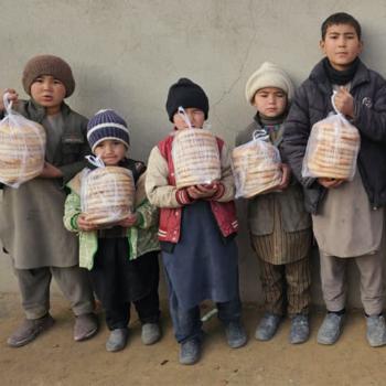 Ekmek dağıtımı (100 adet)